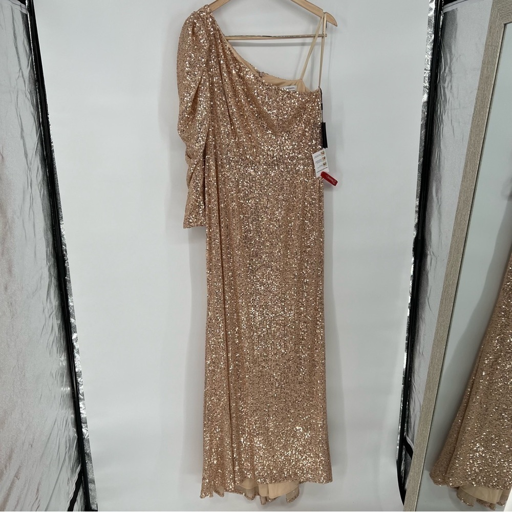 Mac Duggal SEQUINED ONE SHOULDER TRUMPET GOWN - Picture 4 of 13